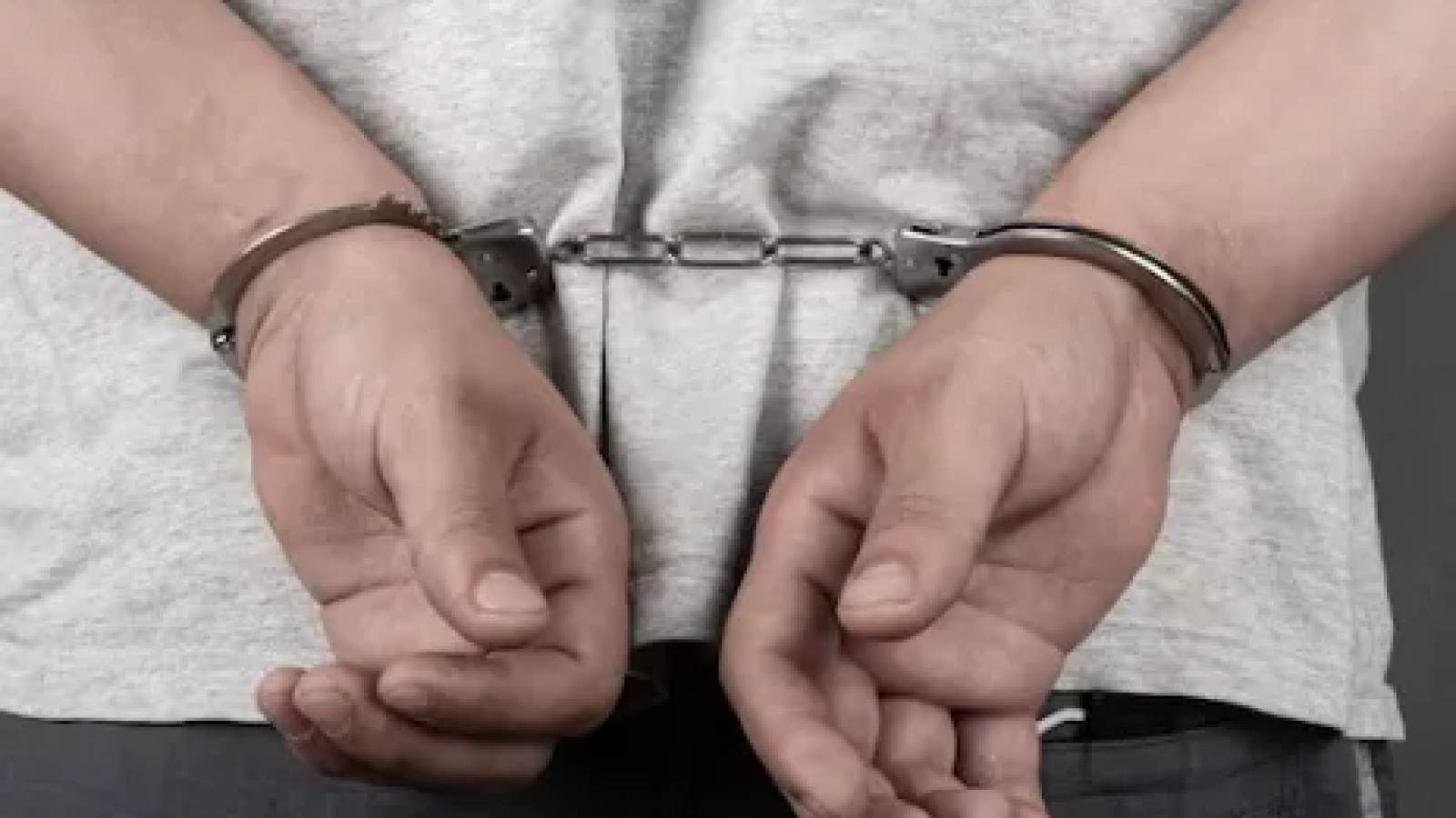 Insólito: Dos jóvenes intentaron robar en la Comisaría Cuarta de Trelew