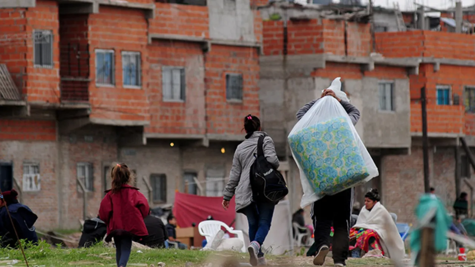 Aumenta la pobreza en Argentina: Alcanza al 49% de la población