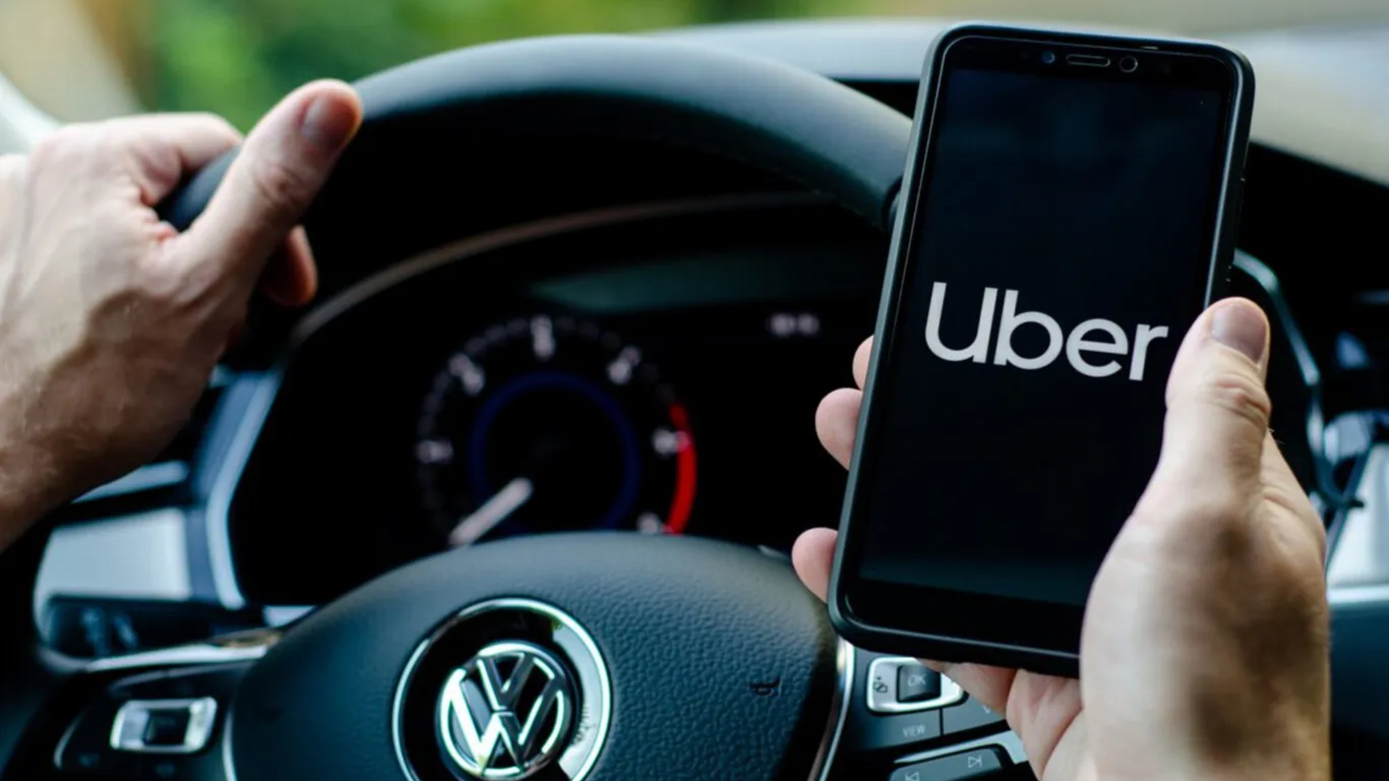 Llegó Uber a Puerto Madryn: cómo funciona y cuánto cuesta viajar