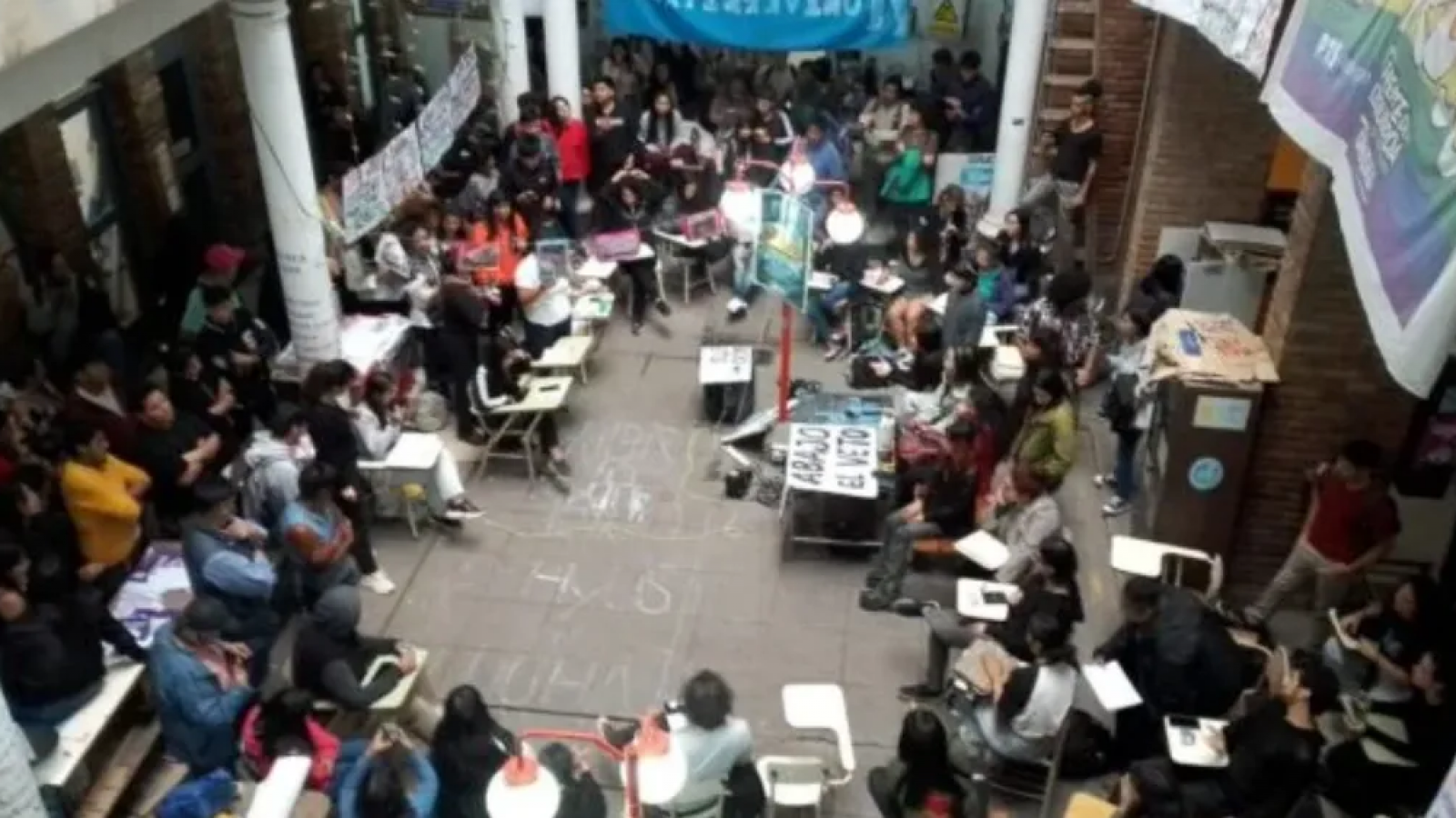 Doce son las universidades tomadas en rechazo al veto de la Ley de Financiamiento Universitario