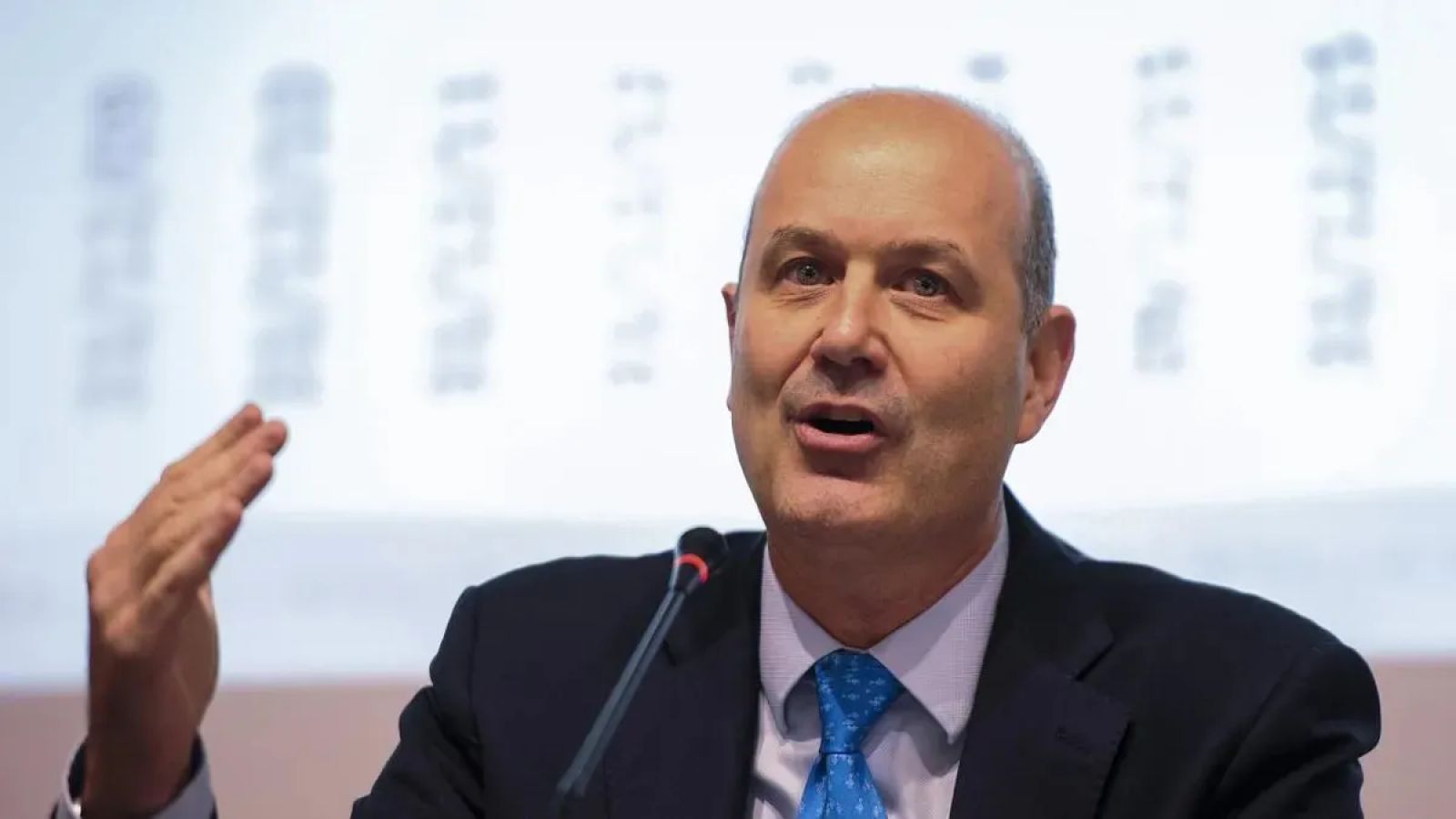 El Gobierno intimará a 10 mil empleados públicos a iniciar trámites jubilatorios