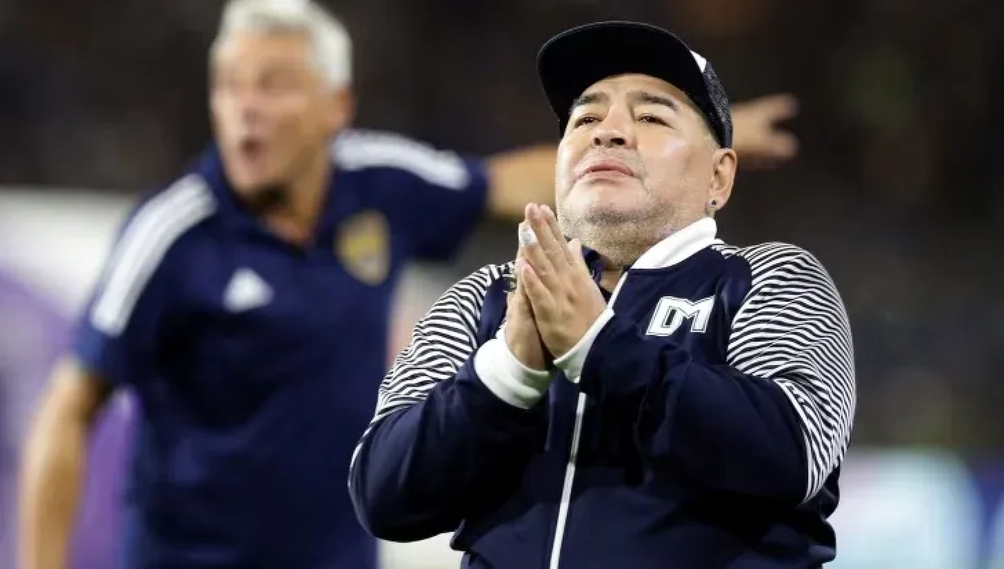 "Maradona estaba en caída libre", declaró uno de sus asistentes en el juicio