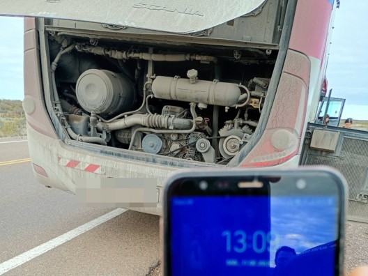 Pasajeros que viajaban de Cipolletti a Puerto Madryn denunciaron una demora de 10 horas tras la rotura de un micro: "Nos dejaron tirados en la ruta"