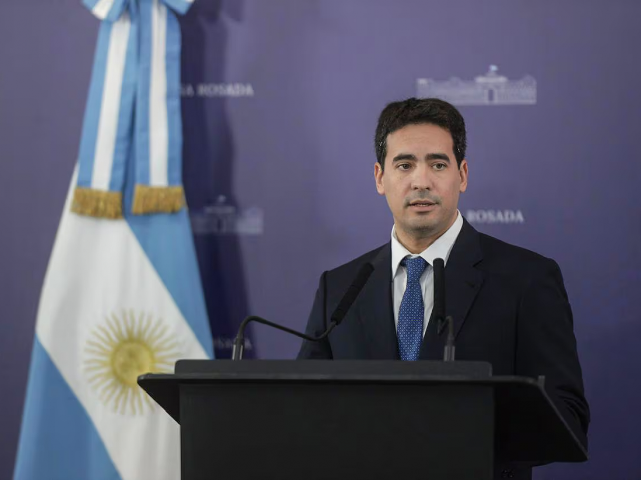 El vocero de Milei habló del dólar y reconoció que podría llegar a $1.800
