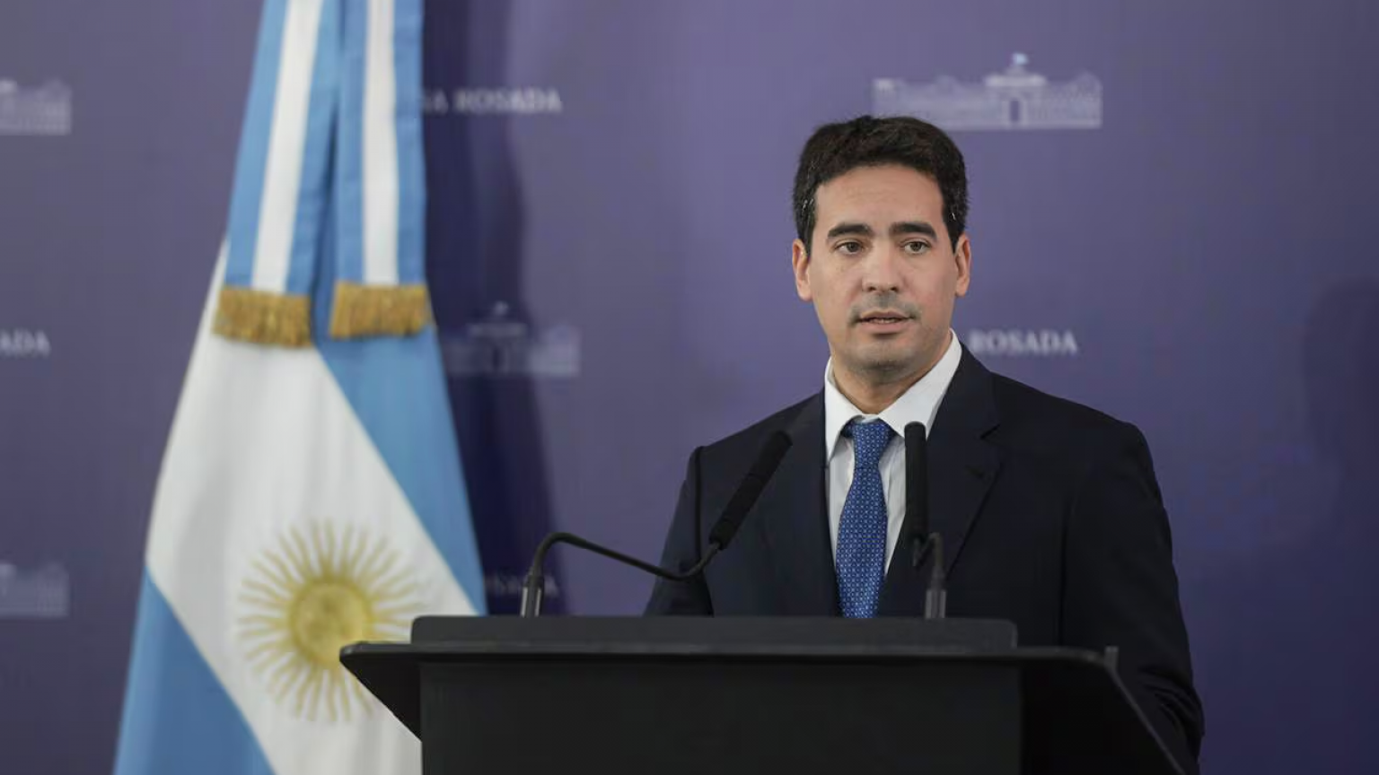 El vocero de Milei habló del dólar y reconoció que podría llegar a $1.800