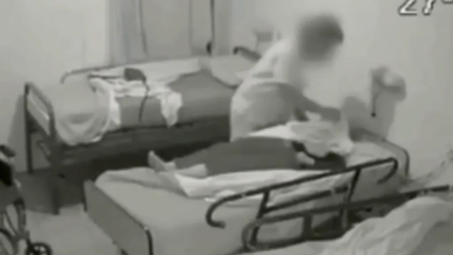 Horror en un geriátrico: un cuidador fue denunciado por maltratar a dos abuelas