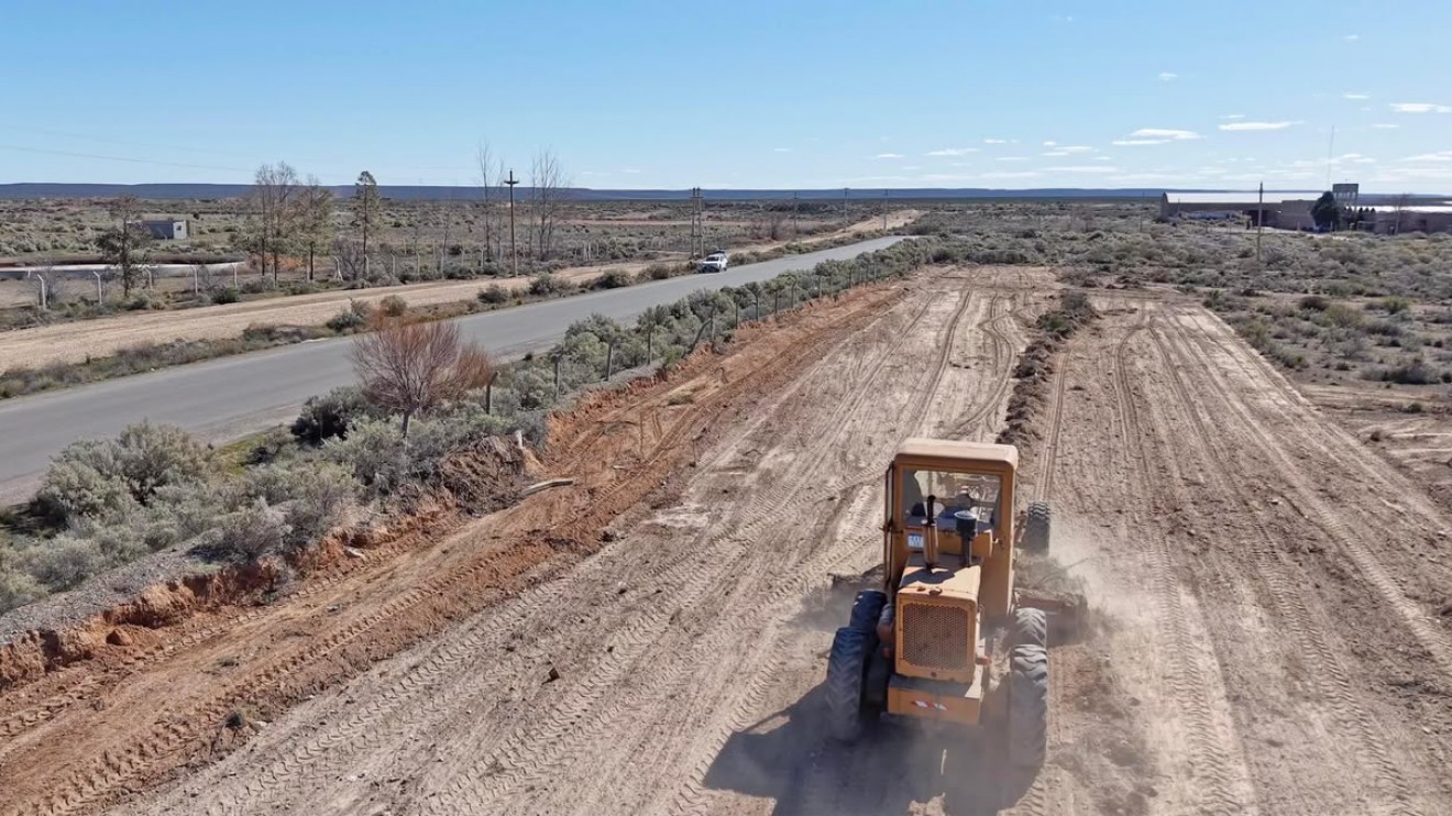 Impulso productivo en Chubut: el gobernador Torres recorrió los trabajos en la Zona Franca de Trelew