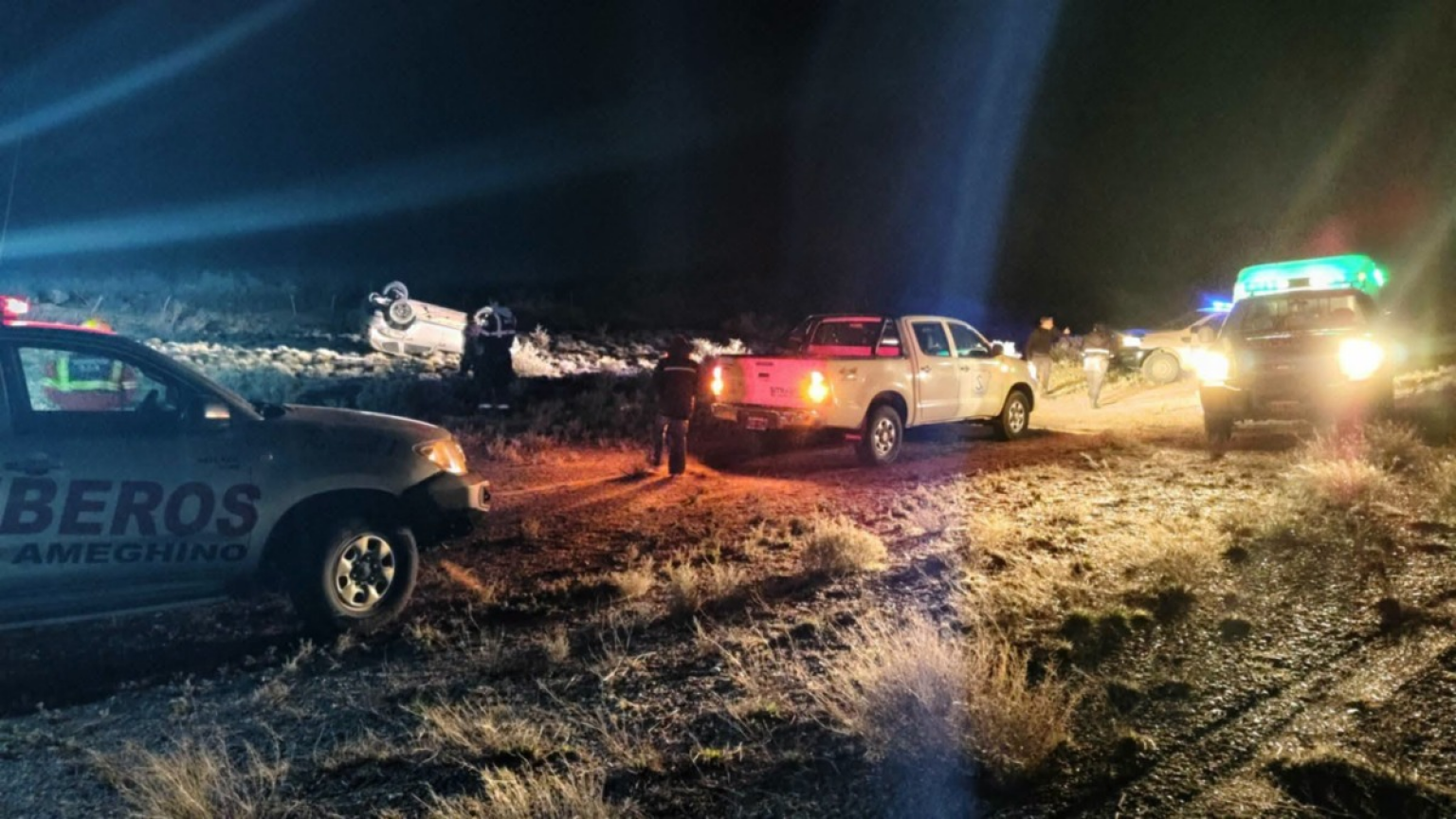 Una mujer y su hija de 16 años resultaron heridas tras un vuelco en la Ruta 25