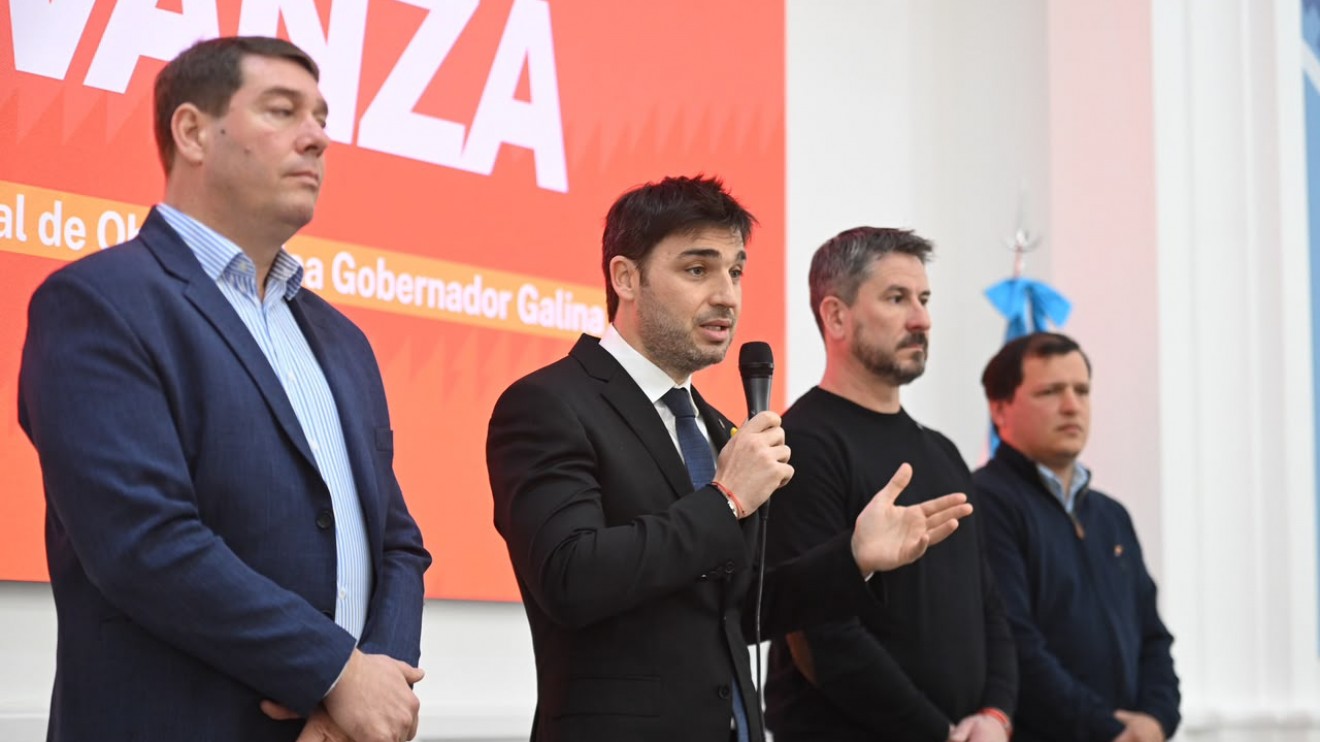 Torres, Biss y Merino encabezaron la apertura de sobres para la esperada Autovía Rawson-Trelew