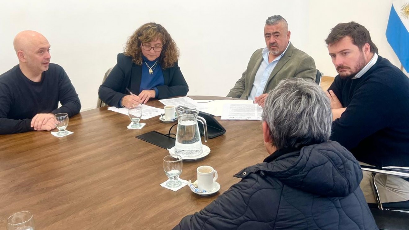 El Gobierno provincial y la Cooperativa Eléctrica de Trelew unen esfuerzos para fortalecer la prevención del delito