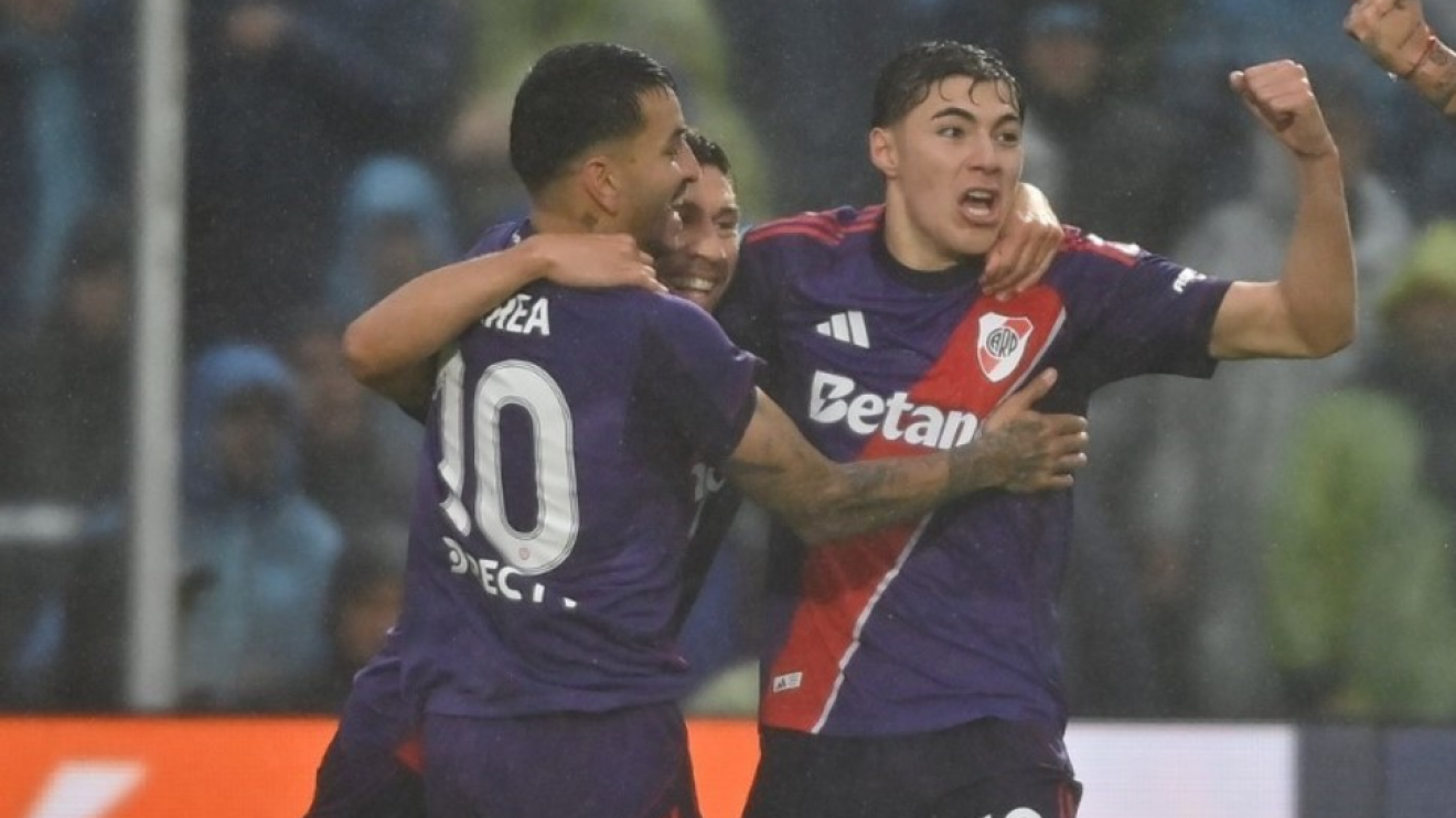 River ganó sobre el final y se impuso 2-1 ante Atlético Tucumán