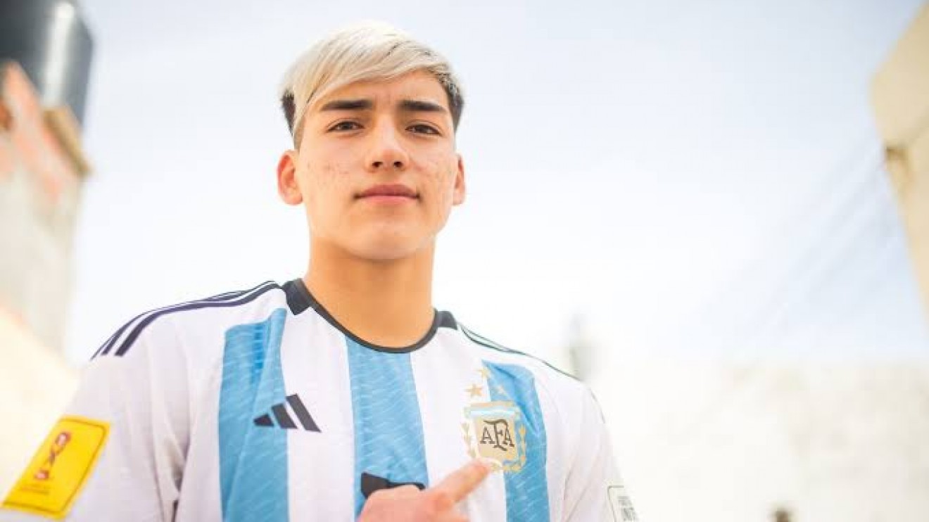 Ian Subiabre fue titular en la victoria de Argentina sobre Uruguay