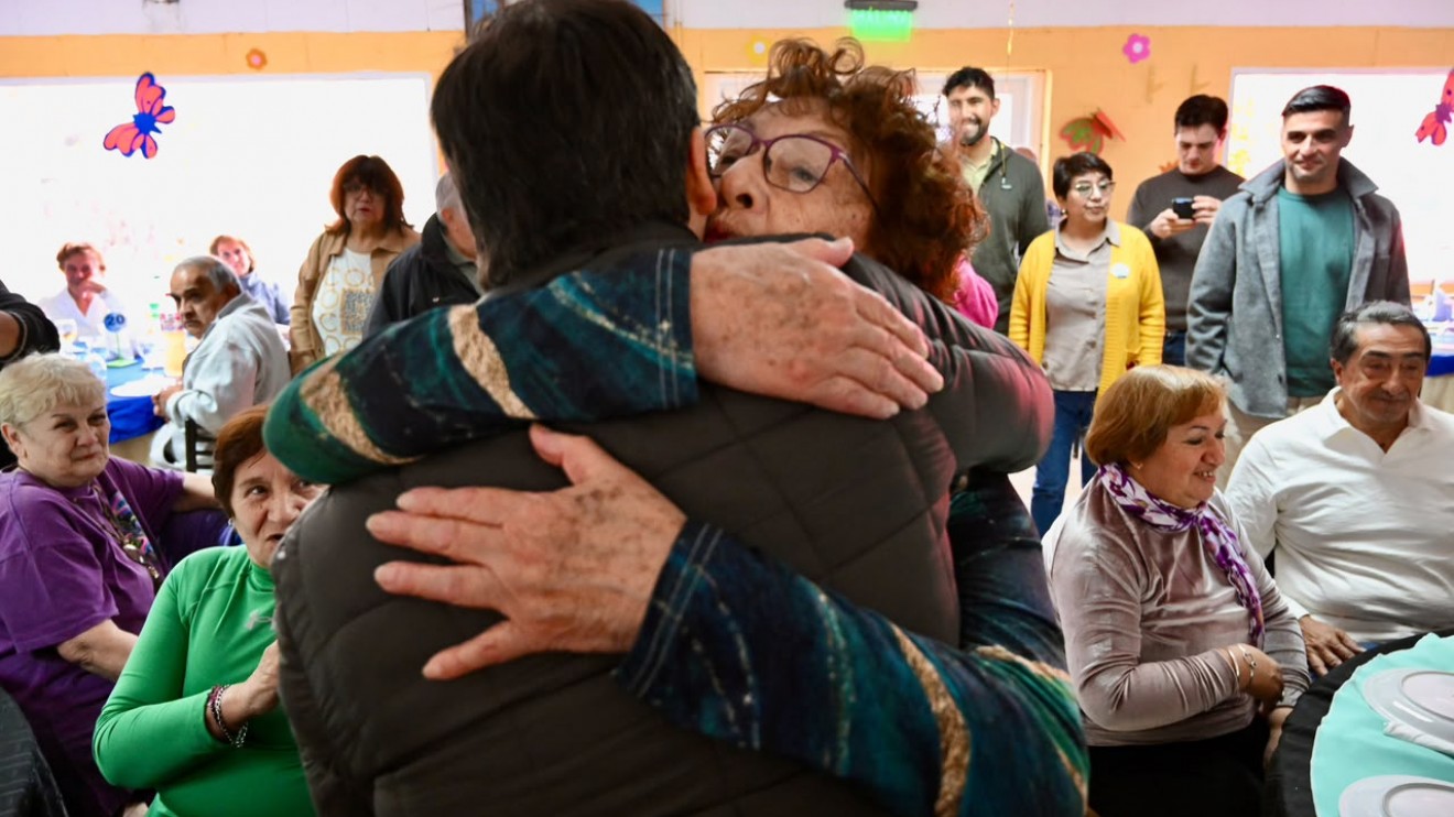 Torres: "No puede haber jubilados de primera y de segunda" y la Provincia cubrirá el desfasaje de medicamentos