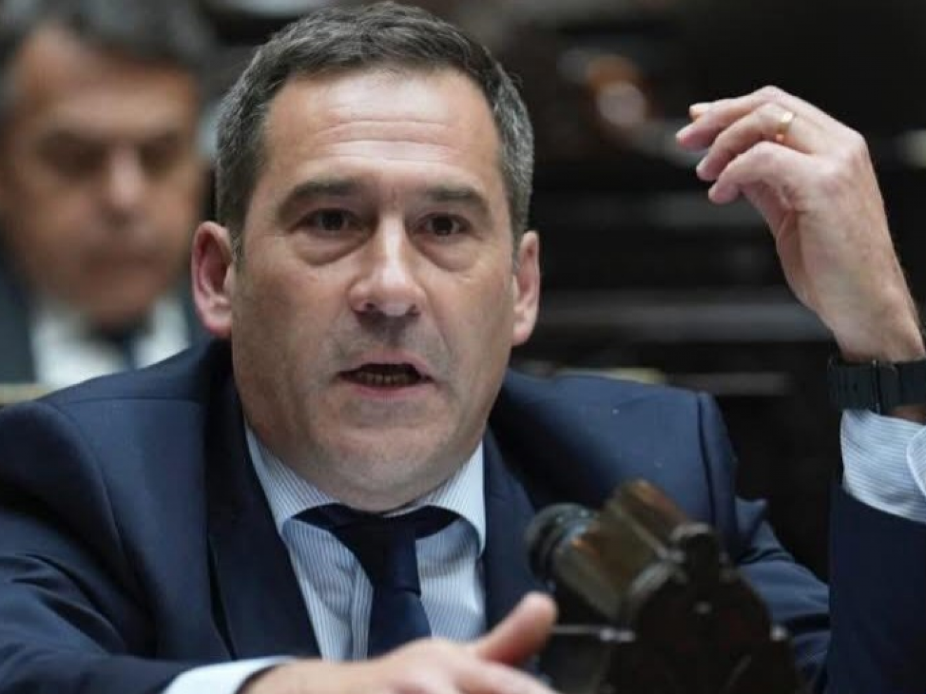 Juan Pablo Luque exige explicaciones por la logística chilena que abastece a Malvinas