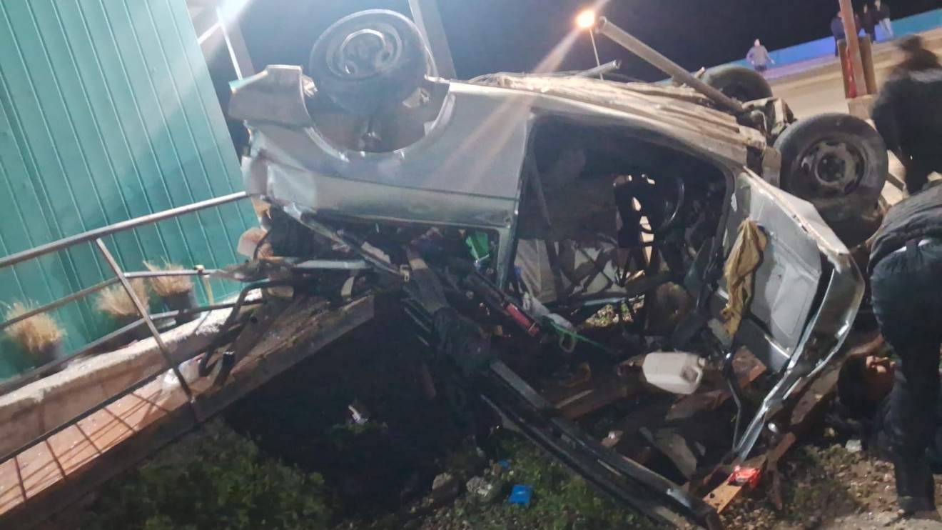 Comodoro: un adolescente de 17 años murió tras un vuelco en avenida Ducós