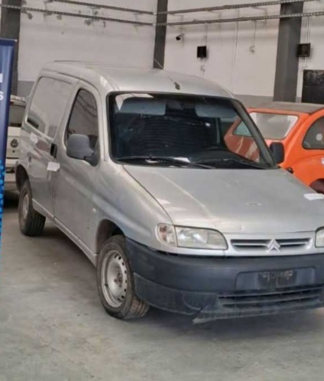 Un utilitario robado en Rawson fue recuperado durante un operativo en Trelew