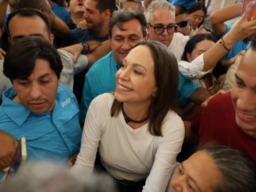 María Corina Machado regresó a Venezuela después de 10 meses: "Estoy aquí. Con ustedes"