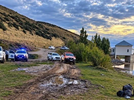 Continúa la búsqueda de los hermanos de 10 y 12 años arrastrados por el río en Palermo Aike